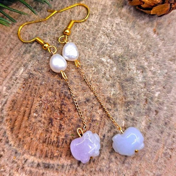 Nature Jade Blessing Pig Dangle Earring - Picture 9 of 10